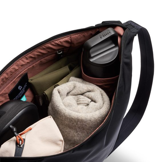 Bellroy Laneway Crescent Bag (12 l)