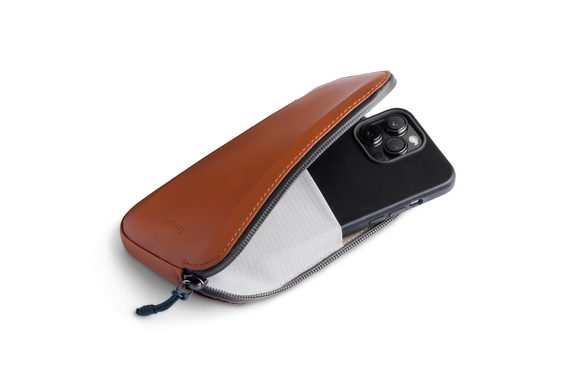 Bellroy All-Conditions Phone Pocket Plus