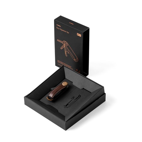 Geschenkset bestehend aus: Schlüsselanhänger aus Leder Orbitkey 2.0 (Espresso Brown & Brown Stitching) + schwarzer Multitool v2