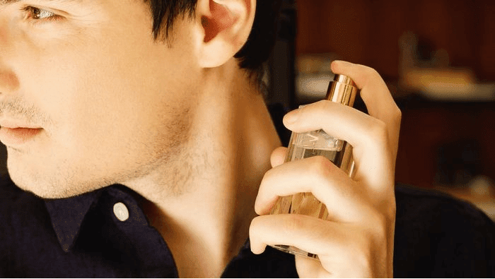 Wie trägt man Parfum richtig auf?