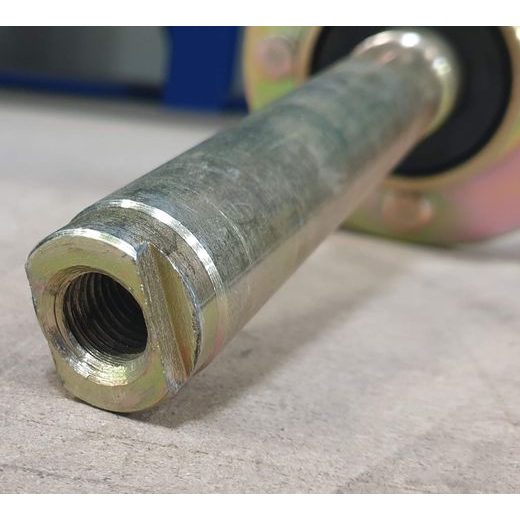 SHARK COMPLETE HUB WITH BEARING