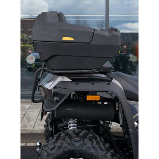 SHARK PLASTOVÝ BOX NA ČTYŘKOLKU AX75