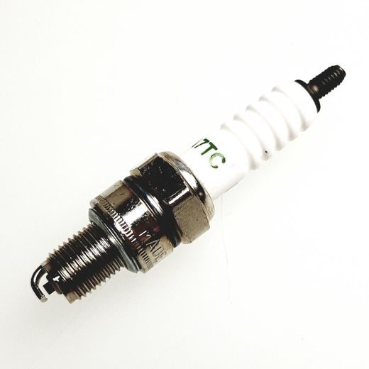 R/B 900165 SPARK PLUG A7TC (C7HSA)
