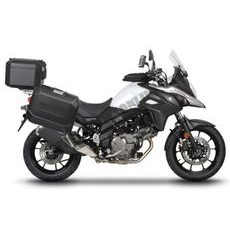 KOMPLETNÁ SADA ČIERNYCH HLINÍKOVÝCH KUFROV SHAD TERRA BLACK, 48 LITROV VRCHNÝ KUFOR, 36/36 LITROV BOČNÉ KUFRE, VRÁTANE MONTÁŽNEJ SADY A PLATNI SHAD SUZUKI DL 650 V-STROM