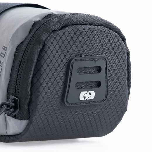 BRAŠNA POD SEDLO LITE PACK 0.8, OXFORD (REFLEXNÍ POVRCH, OBJEM 0,8 L)