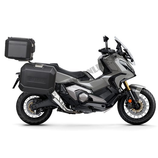 KOMPLETNÁ SADA ČIERNYCH HLINÍKOVÝCH KUFROV SHAD TERRA BLACK, 48 LITROV VRCHNÝ KUFOR, 36/36 LITROV BOČNÉ KUFRE, VRÁTANE MONTÁŽNEJ SADY A PLATNI SHAD HONDA X-ADV 750