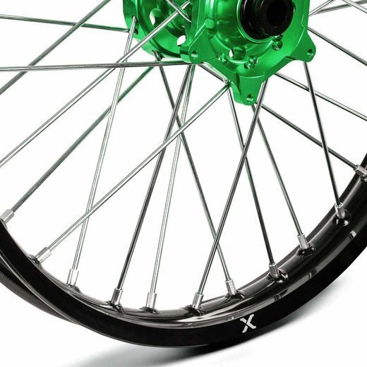 KOMPLETNÉ KOLESO V2 X-GRIP – 21" X 1,6", ČIERNA/ZELENÁ