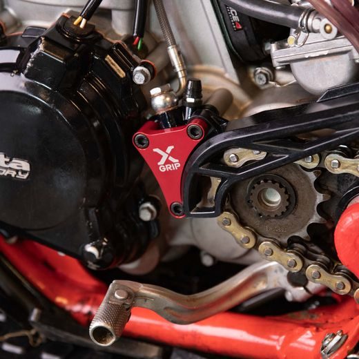 X-GRIP – CHRÁNIČ SPOJKOVÉHO VALČEKA, ČERVENÝ – BETA RR 250 (2018–2024) A ĎALŠIE