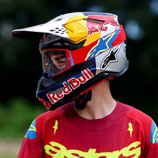 ALPINESTARS SUPERTECH CORP – MOTOKROSOVÉ OKULIARE NA MX A ENDURO (ČIERNA/SIVÁ, ZRKADLOVÉ STRIEBORNÉ PLEXI) 2025