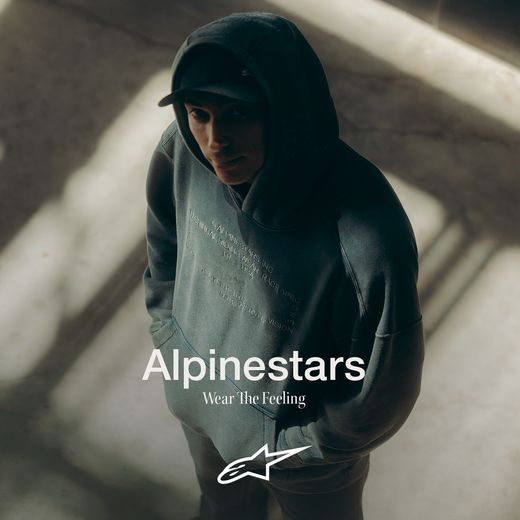 ALPINESTARS INFINITE WASHED OVERSIZED HOODIE – VOĽNOČASOVÁ MOTO MIKINA (SEPRANÁ MODRÁ)