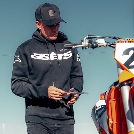 ALPINESTARS VELOCIFIER HOODIE – VOĽNOČASOVÁ MOTO MIKINA (ČIERNA)