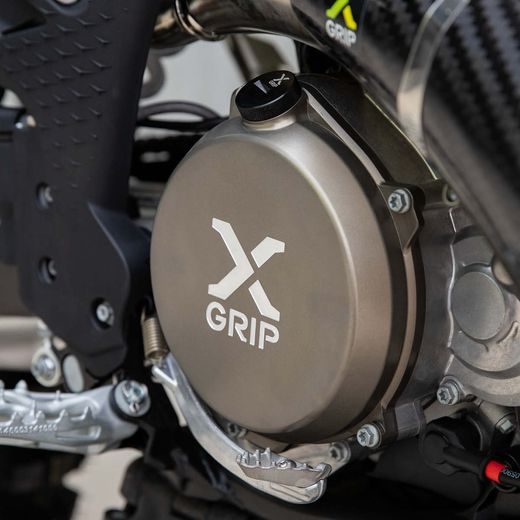 VEKO SPOJKY X-GRIP – HNEDÁ FACTORY – GASGAS EC 250 (2024 - 2025) A ĎALŠIE MODELY