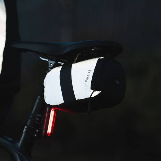 BRAŠNA POD SEDLO LITE PACK 0.8, OXFORD (REFLEXNÍ POVRCH, OBJEM 0,8 L)