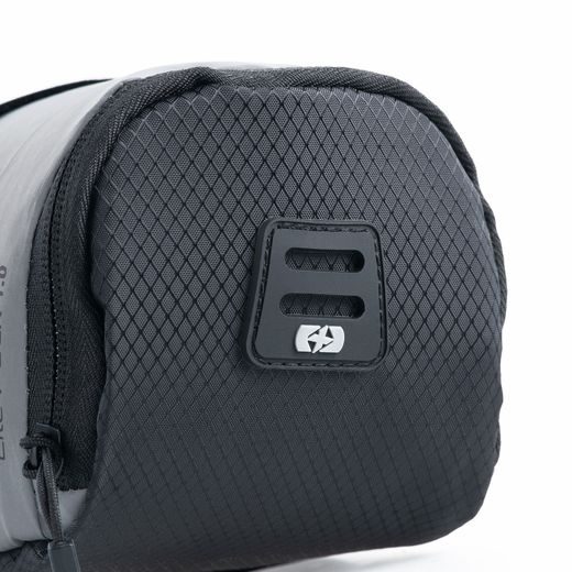 BRAŠNA POD SEDLO LITE PACK 1.2, OXFORD (REFLEXNÍ POVRCH, OBJEM 1,2 L)