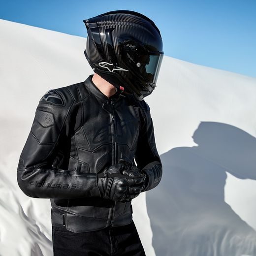 ALPINESTARS DUSK – MOTOCYKLOVÁ BUNDA NA CESTNÚ JAZDU (ČIERNA) 2025