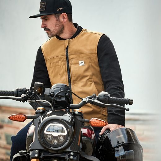 ALPINESTARS AIRBAGOVÁ VESTA TECH-AIR®3 CANVAS SYSTÉM – AIRBAGOVÝ SYSTÉM NA MOTORKU (BÉŽOVÁ) 2025