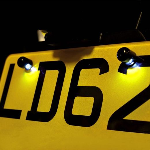 SVÍTÍCÍ SKRUTKY PRE UCHYTENIE ŠPZ HALO LED BOLTS, OXFORD (PÁR)