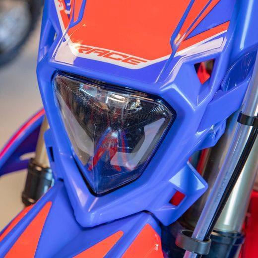 X-GRIP – OCHRANNÁ FÓLIA SVETLOMETU, PRIEHĽADNÁ – BETA RR 125 (2013–2024) A ĎALŠIE