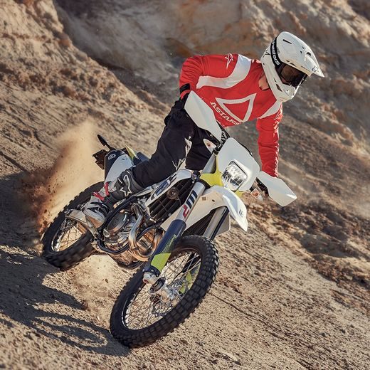 DRES TECHDURA, ALPINESTARS (ČERVENÁ FLUO) 2024