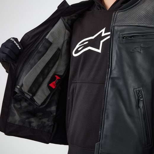 ALPINESTARS AIRBAGOVÁ VESTA TECH-AIR®3 LEATHER SYSTÉM – AIRBAGOVÝ SYSTÉM NA MOTORKU (ČIERNA) 2025