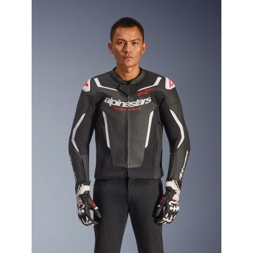 ALPINESTARS GP FORCE V2 – MOTOCYKLOVÁ BUNDA NA CESTNÚ JAZDU (ČIERNA/BIELA/ČERVENÁ) 2026