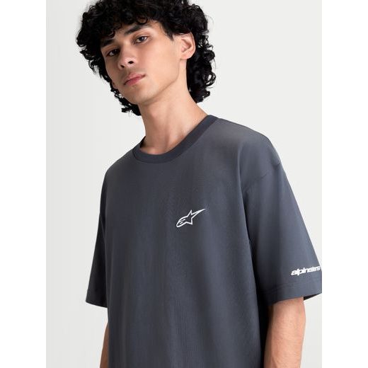 ALPINESTARS MANDATE OVERSIZED CSF – VOĽNOČASOVÉ MOTO TRIČKO (TMAVO SIVÁ)