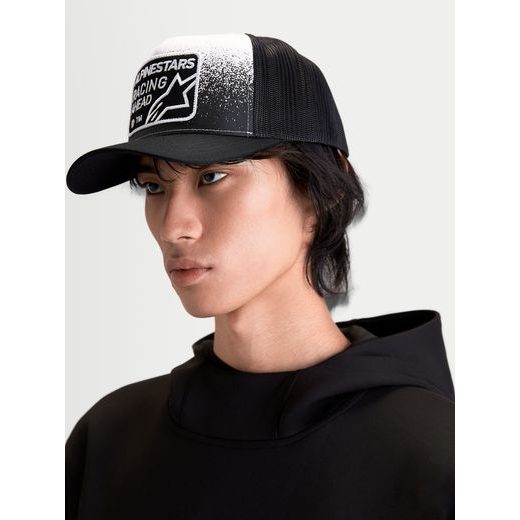 ALPINESTARS GRAVEL TRUCKER – VOĽNOČASOVÁ ŠILTOVKA (ČIERNA/BIELA)