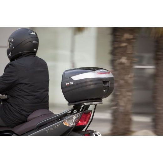 VRCHNÝ KUFOR NA MOTORKU SHAD SH37 ČIERNA