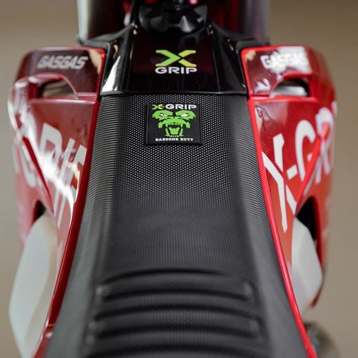 POŤAH SEDLA X-GRIP BABOONS BUTT – ČIERNA – GASGAS EC 125 (2025) A ĎALŠIE MODELY