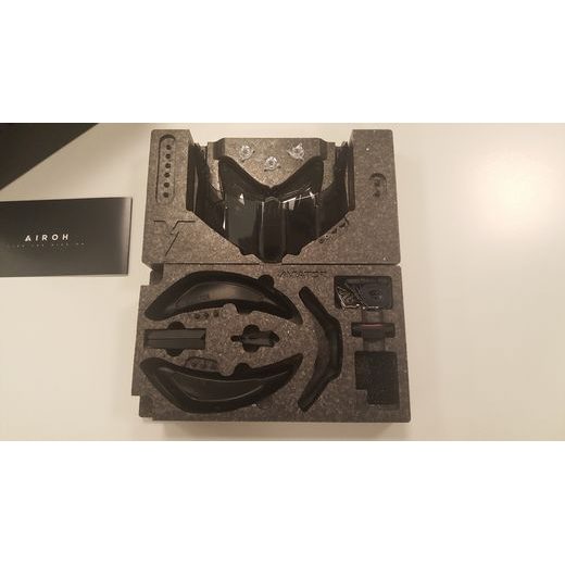 SADA NÁHRADNÍCH DÍLŮ PRO PŘILBU AVIATOR 3, AIROH