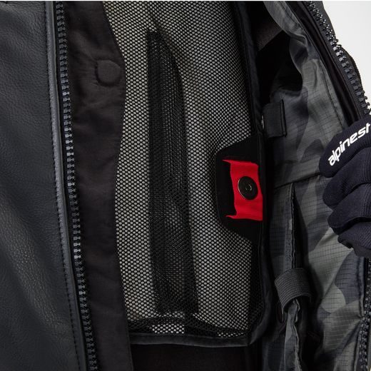 ALPINESTARS AIRBAGOVÁ VESTA TECH-AIR®3 LEATHER SYSTÉM – AIRBAGOVÝ SYSTÉM NA MOTORKU (ČIERNA) 2025