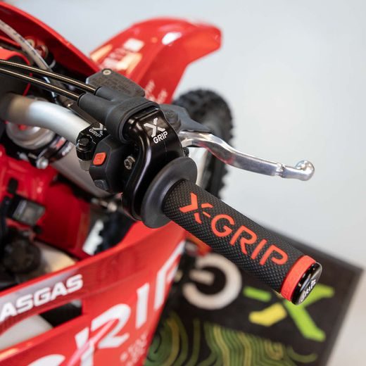 TELESO OVLÁDANIA PLYNU X-GRIP – ČIERNA – GASGAS EC 125 (2025) A ĎALŠIE MODELY