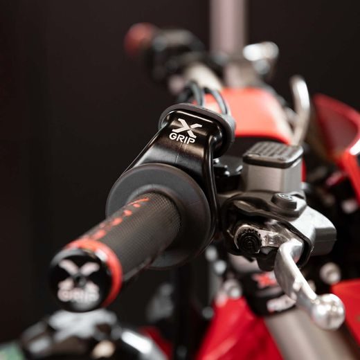 TELESO OVLÁDANIA PLYNU X-GRIP – ČIERNA – GASGAS EC 125 (2025) A ĎALŠIE MODELY
