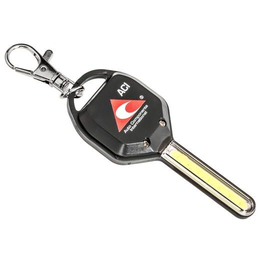 PŘÍVĚŠEK NA KLÍČE S LED SVÍTILNOU, S LOGEM ACI