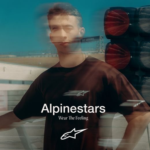 ALPINESTARS GUISE OVERSIZED CREW – VOĽNOČASOVÁ MOTO MIKINA (HNEDÁ)