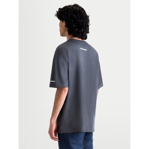 ALPINESTARS MANDATE OVERSIZED CSF – VOĽNOČASOVÉ MOTO TRIČKO (TMAVO SIVÁ)