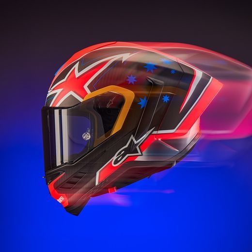 PŘILBA SUPERTECH R10 LIMITOVANÁ EDICE JACK MILLER, ALPINESTARS (MATNÝ KARBON/ČERVENÁ/MODRÁ/ŽLUTÁ/BÍLÁ) 2025