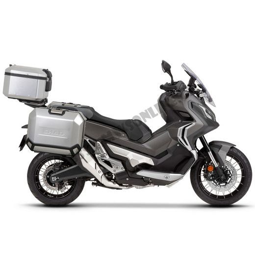KOMPLETNÁ SADA HLINÍKOVÝCH KUFROV SHAD TERRA, 37 LITROVÝ VRCHNÝ KUFOR, 47/47 LITROVÝ BOČNÉ KUFRE, VRÁTANE MONTÁŽNEJ SADY A PLATNI SHAD HONDA X-ADV 750