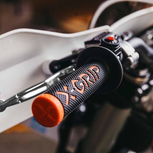 RUKOVÄTE X-GRIP BRAAAAP – ORANŽOVÁ – GASGAS EC 125 (2025) A ĎALŠIE MODELY