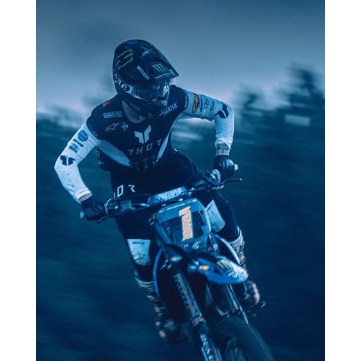 ALPINESTARS SUPERTECH VISION DNGR38 XXV – MOTOKROSOVÉ OKULIARE NA MX A ENDURO (ČIERNA/STRIEBORNÁ, ZRKADLOVÉ STRIEBORNÉ PLEXI) 2026