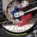 X-GRIP – CHRÁNIČ ZADNÉHO BRZDOVÉHO KOTÚČA, ČIERNY – BETA RR 125 (2008–2024) A ĎALŠIE