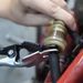 KLIEŠTE NA DEMONTÁŽ HADICA Z POTRUBÍ, BIKESERVICE
