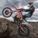 SÚPRAVA POLEPOV MOTOCYKLA X-GRIP – ČIERNA/ČERVENÁ