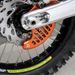 X-GRIP – CHRÁNIČ ZADNÉHO BRZDOVÉHO KOTÚČA, ORANŽOVÝ – GASGAS EC 125 (2025) A ĎALŠIE