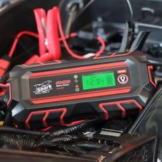 SHARK CN-4000 NABÍJEČKA VŠECH TYPŮ 12V A 6V BATERIÍ