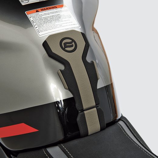 450SR OCHRANNÁ SAMOLEPKA NA NÁDRŽ