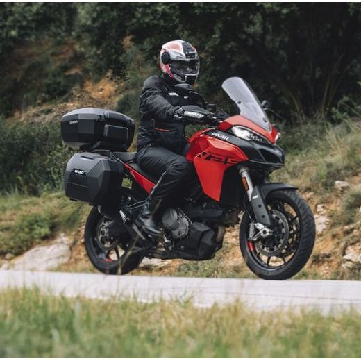 VRCHNÍ KUFR NA MOTORKU SHAD SH51 D0B51106 KARBON