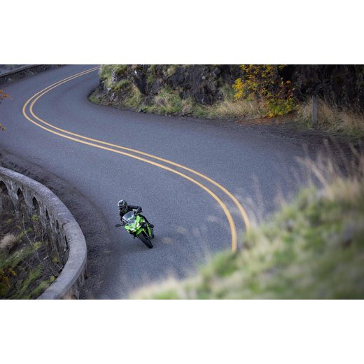 KAWASAKI NINJA 500 SE MY26 METALLIC FLAT SPARK BLACK / METALLIC SPARK BLACK