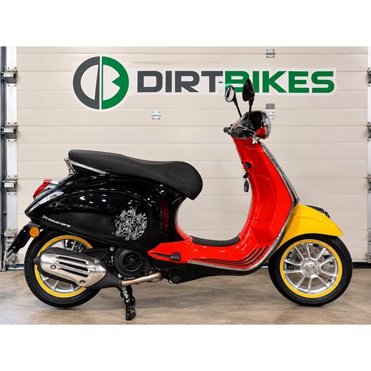 VESPA PRIMAVERA 125 DISNEY MICKEY MOUSE EDITION - BAZAR