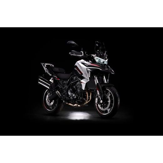 BENELLI TRK 702 TRAVELER BÍLÁ